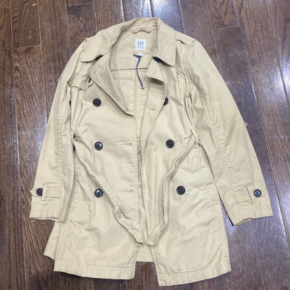 Slightly used kids jacket medium in size(8-10) - Picture 1 of 4